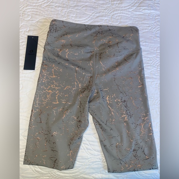 Athletic Wear Set - Picture 5 of 8